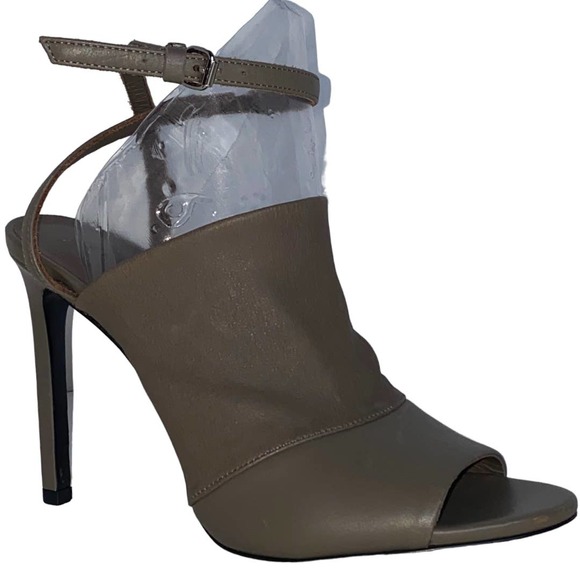 VINCE. Grace Light Taupe Gray Leather Mule Heel sz 6 US Ankle Strap Open Toe - Picture 2 of 11